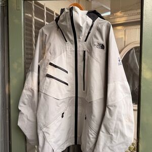 The North Face Men's Brigadine Steep Series Gore Tex Gray Ski Jacket